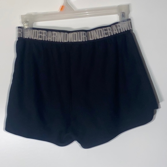 Shorts - Picture 2 of 3